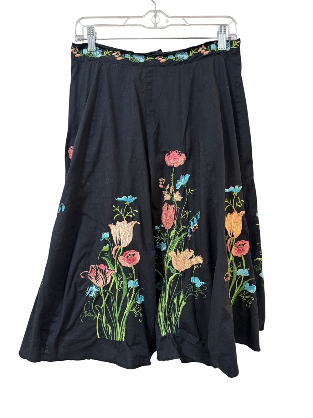 Persaman New York embroidered floral A-line midi-skirt black size 8 cottagecore